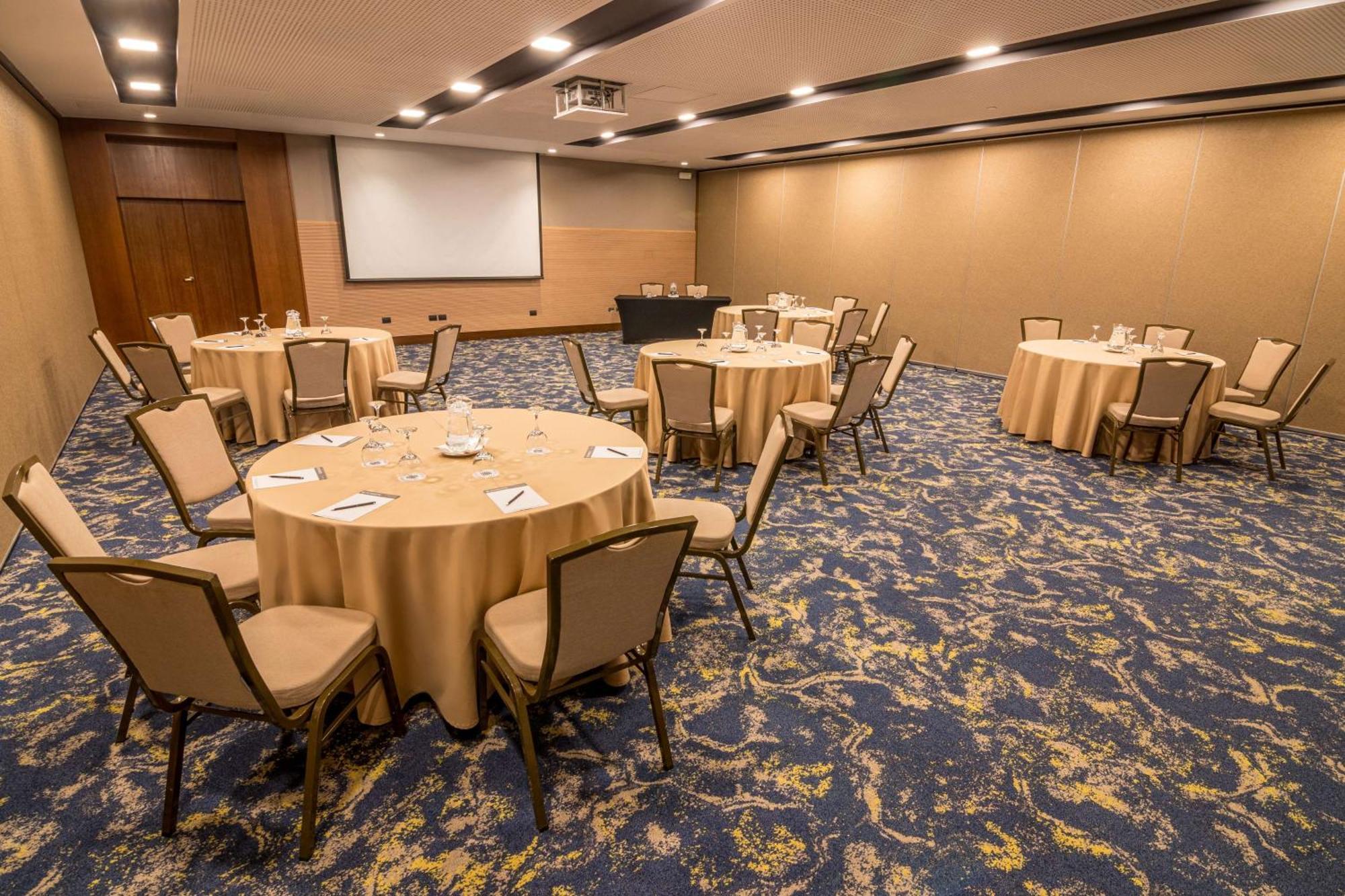 Hotel Sonesta El Olivar Lima