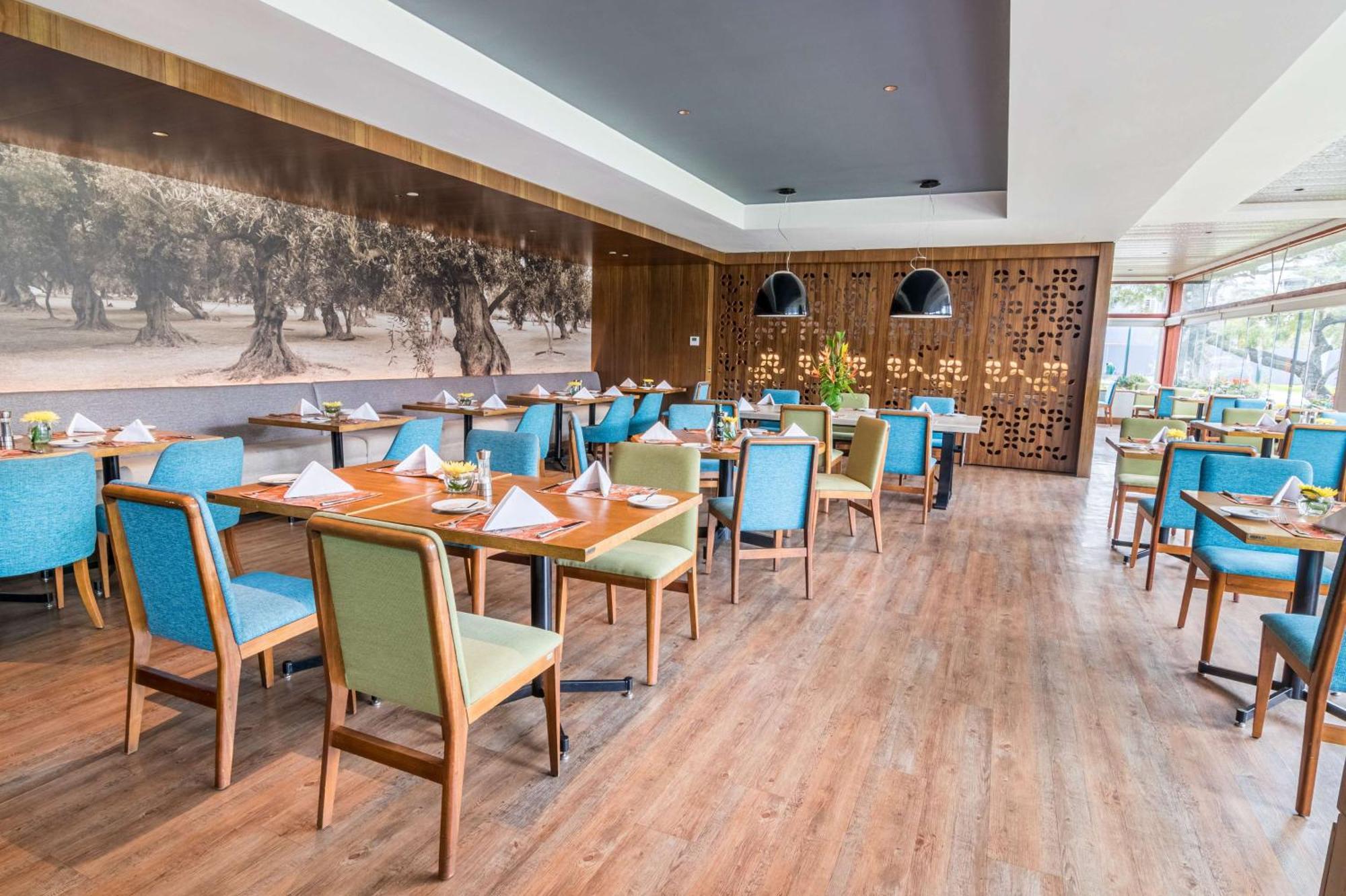 Hotel Sonesta El Olivar Lima